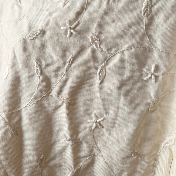 Beaded embroidered silk floral mini dress in ivory/cream - Picture 10 of 11